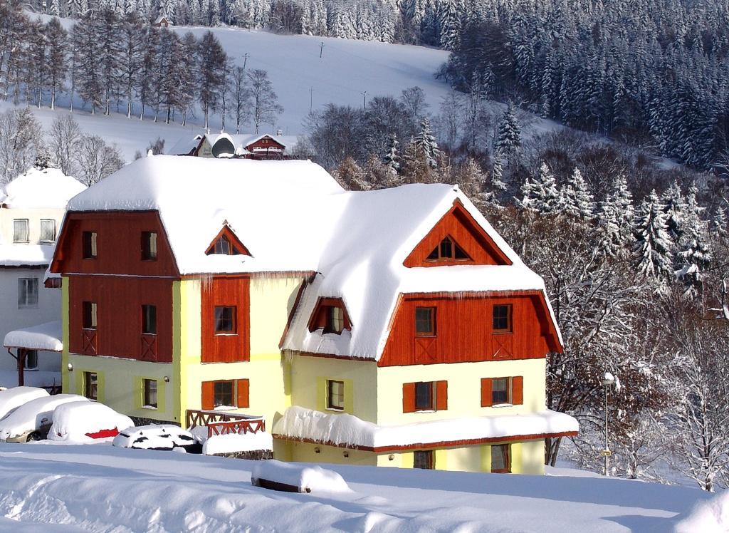 Penzion Martin Janské Lázně Exterior foto